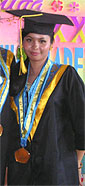 バリの大学の卒業式