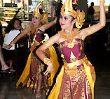 バリサファリ＆マリンパークのバリ伝統ダンスショー